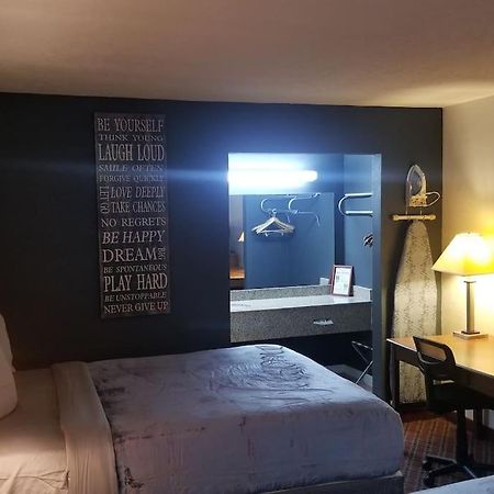 Hotel 2 Queen Beds Hotel Room 226 Booking ستيلووتر المظهر الخارجي الصورة